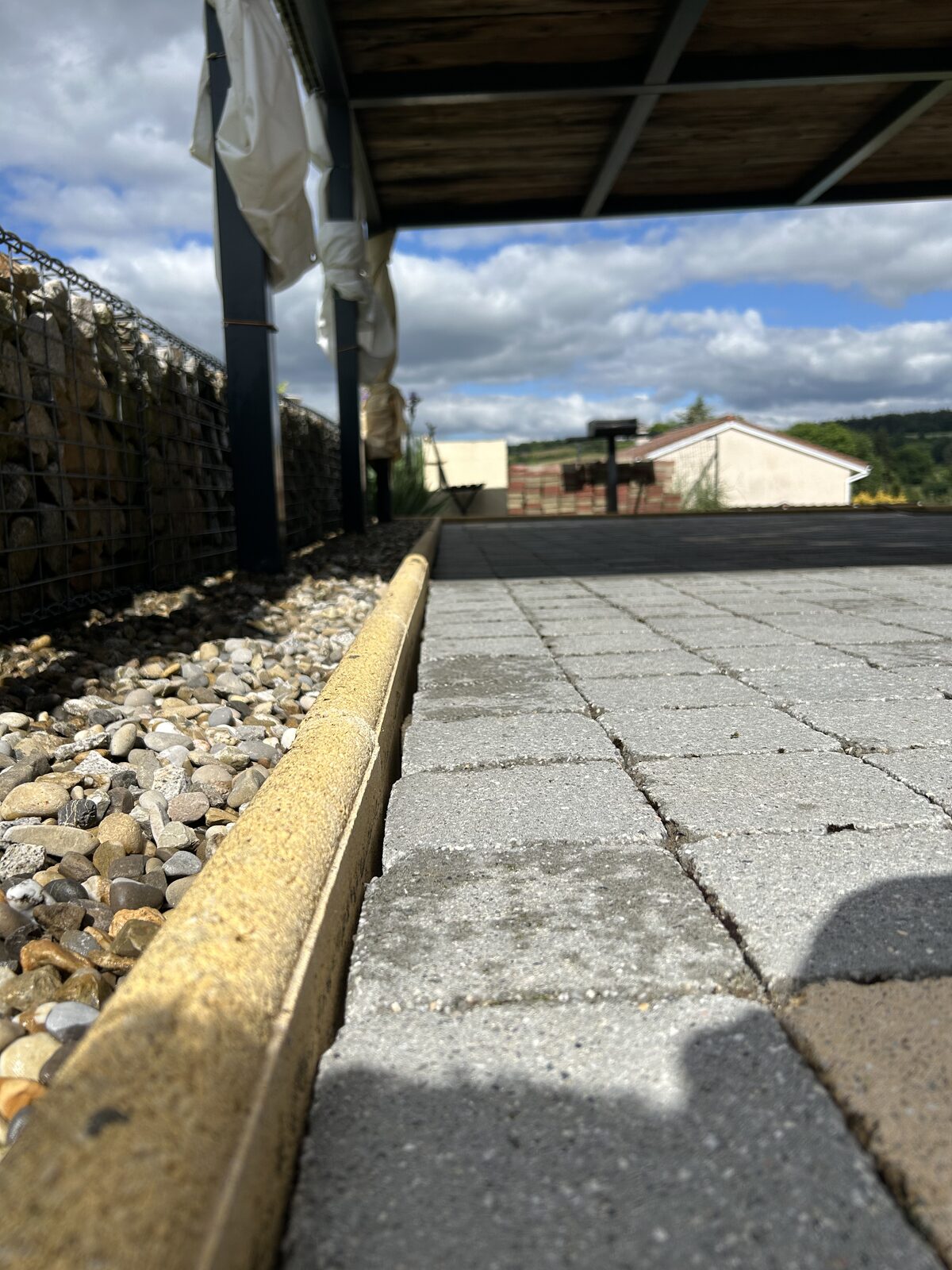 Terrasse — bordure & dallage — après nettoyage